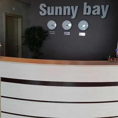 Sunny Bay Sea View ポモリエ